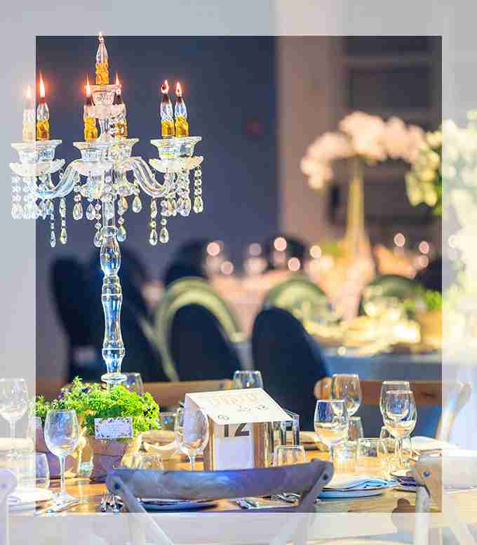 שולחן מהודר באולם האירועים